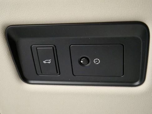 Used 2019 Land Rover Range Rover Long Wheelbase Supercharged image 27