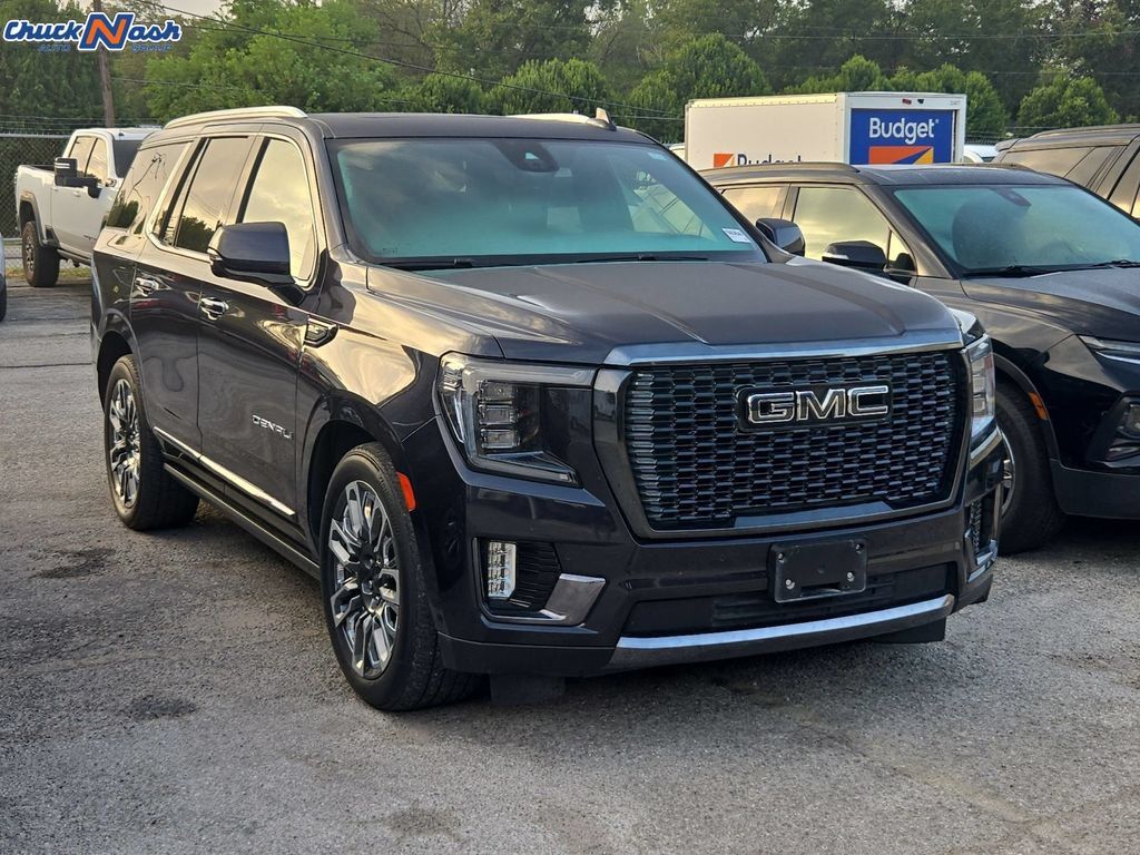Used 2023 GMC Yukon Denali Ultimate AWD/4WD image 1