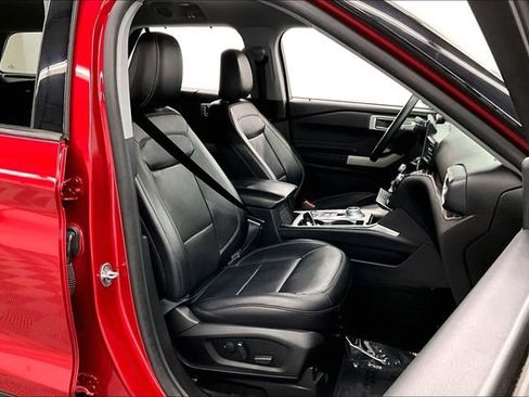 Used 2021 Ford Explorer Limited w/ Equipment Group 301A image 8