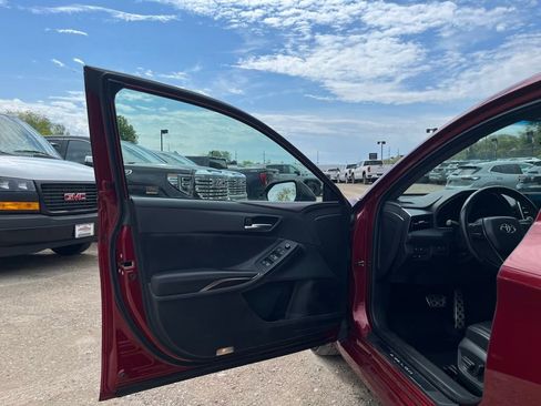 Used 2019 Toyota Avalon XSE w/ All Weather Liner Package FWD image 16