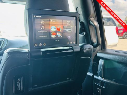 Used 2019 Chrysler Pacifica Touring-L Plus w/ S Appearance Package FWD image 32