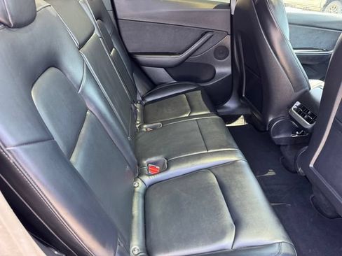 Used 2022 Tesla Model Y Performance AWD/4WD image 8