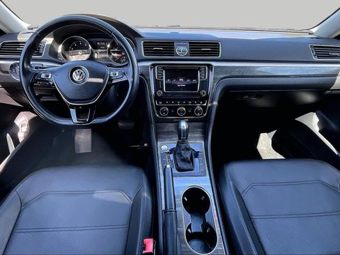 Used 2017 Volkswagen Passat 1.8T SE w/ SE Lighting Package FWD image 14