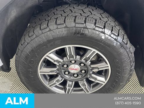 Used 2024 GMC Sierra 1500 AT4 w/ Technology Package AWD/4WD image 14