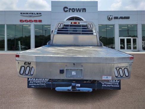 Used 2024 RAM 5500 Tradesman w/ Chrome Appearance Group image 5