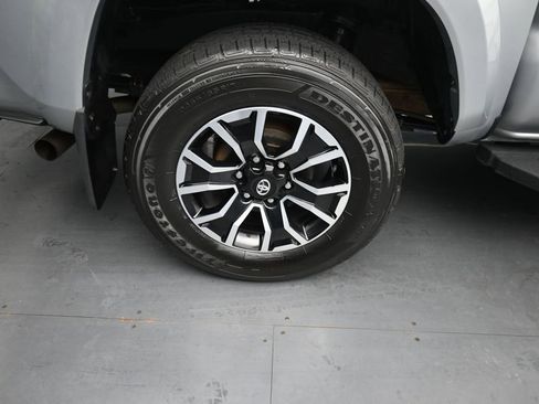 Used 2023 Toyota Tacoma TRD Sport AWD/4WD image 10