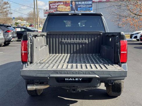 Used 2024 Toyota Tacoma TRD Off-Road image 16