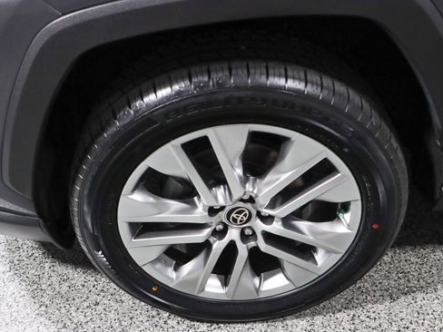 Used 2022 Toyota RAV4 XLE Premium FWD image 11