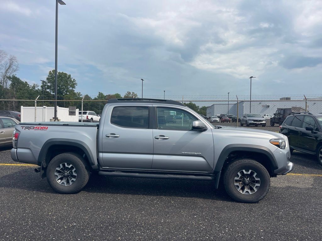 Used 2021 Toyota Tacoma TRD Off-Road w/ Technology Package AWD/4WD image 6