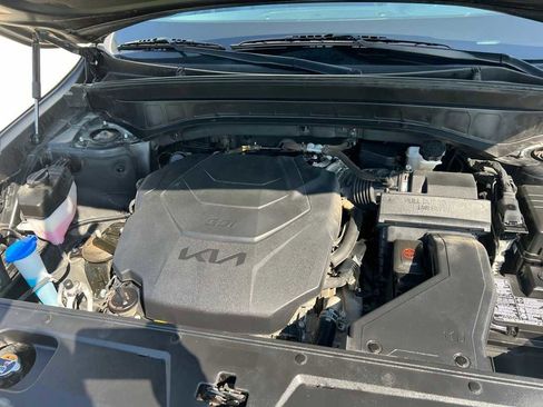 Used 2022 Kia Telluride S image 11