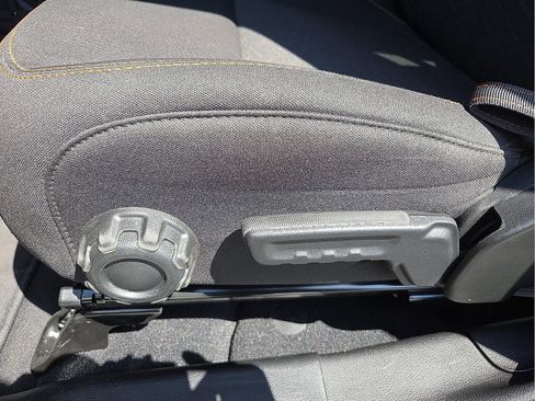 Used 2023 Jeep Gladiator Mojave image 11