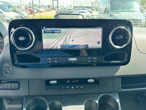 New 2025 Mercedes-Benz Sprinter 2500 image 21