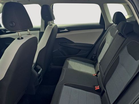 Certified 2025 Volkswagen Taos S AWD/4WD image 7