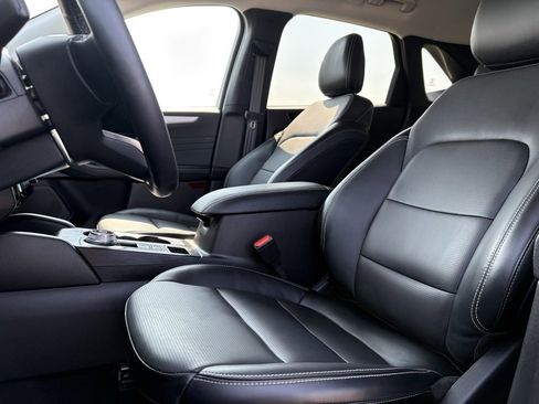 Used 2024 Ford Escape Platinum image 54