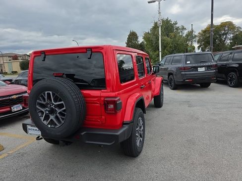 New 2026 Jeep Wrangler Unlimited Sahara w/ Safety Group AWD/4WD image 8