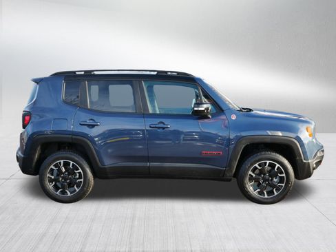 Used 2023 Jeep Renegade Trailhawk w/ Trailhawk Elite Group image 8