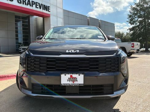 Used 2026 Kia Sportage LX FWD image 3