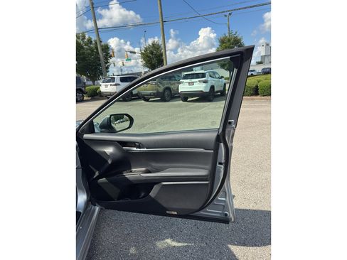 Used 2024 Toyota Camry XSE FWD image 18