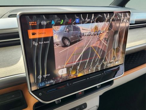 New 2025 Volkswagen ID. Buzz Pro S Plus image 29