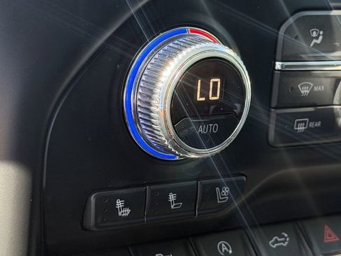 Used 2019 GMC Sierra 1500 SLT RWD image 18