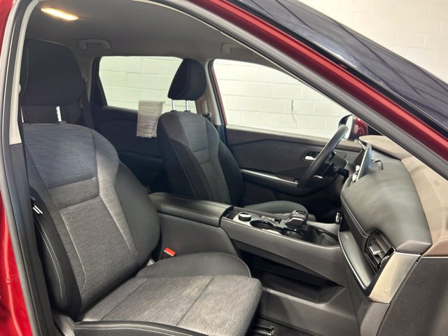 Used 2021 Nissan Rogue SV AWD/4WD image 11