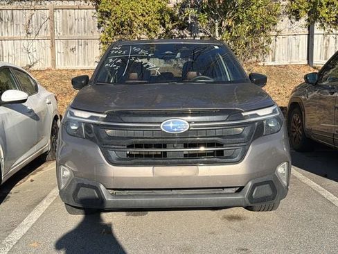 Used 2025 Subaru Forester Touring w/ Popular Package - Touring image 4