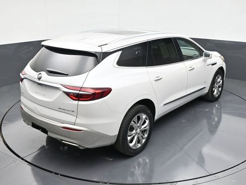 Used 2018 Buick Enclave Avenir FWD image 16