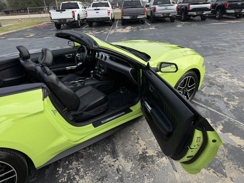 Used 2020 Ford Mustang Premium image 18