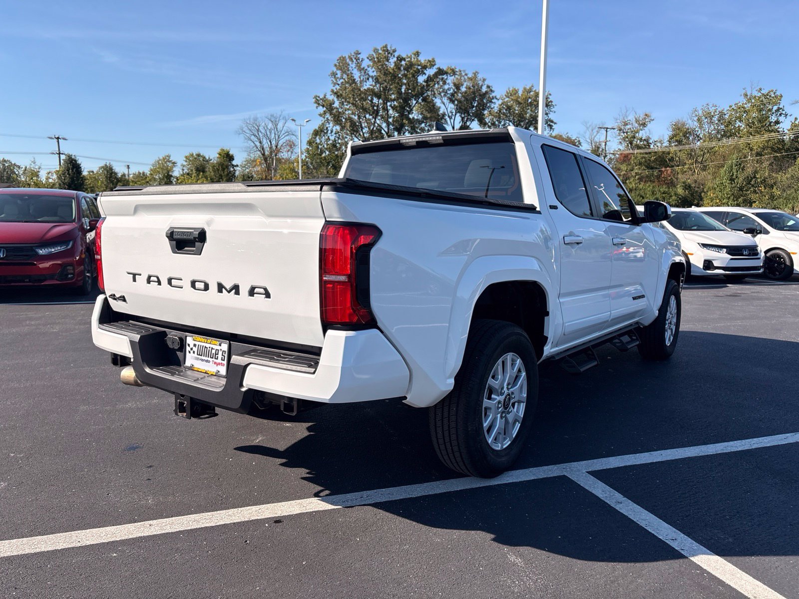 Used 2025 Toyota Tacoma SR5 AWD/4WD image 6