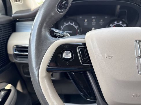 Used 2022 Lincoln Corsair AWD w/ Premium Package image 21