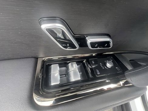 Used 2023 Land Rover Range Rover Sport SE Dynamic image 11