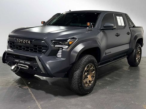 Used 2024 Toyota Tacoma 4x4 Double Cab Hybrid image 7