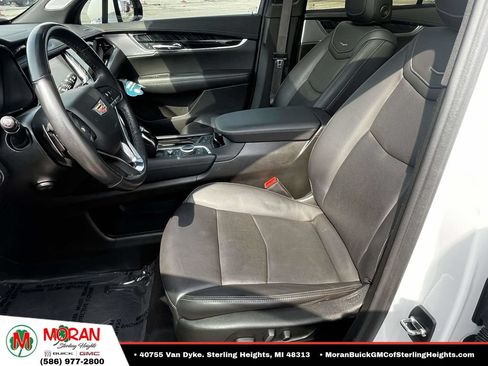Certified 2023 Cadillac XT6 Premium Luxury FWD image 17