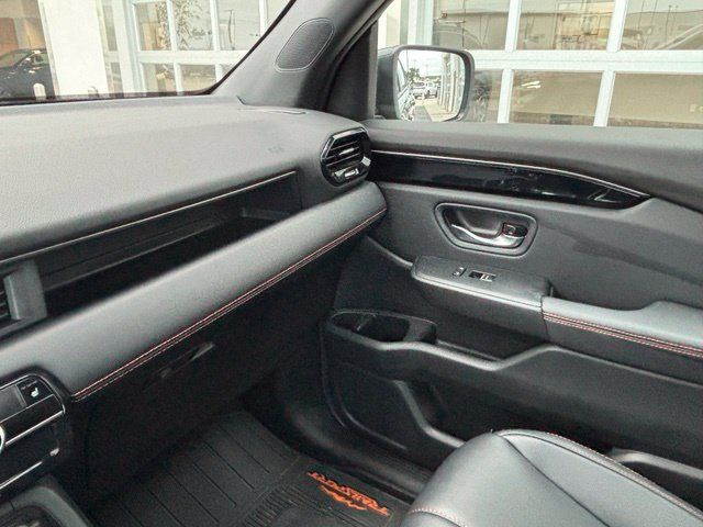 Used 2024 Honda Pilot TrailSport image 20