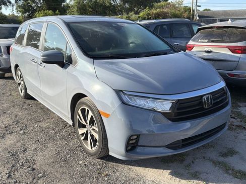 Used 2023 Honda Odyssey Touring image 1