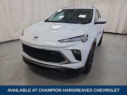 Used 2024 Buick Encore GX Sport Touring image 39