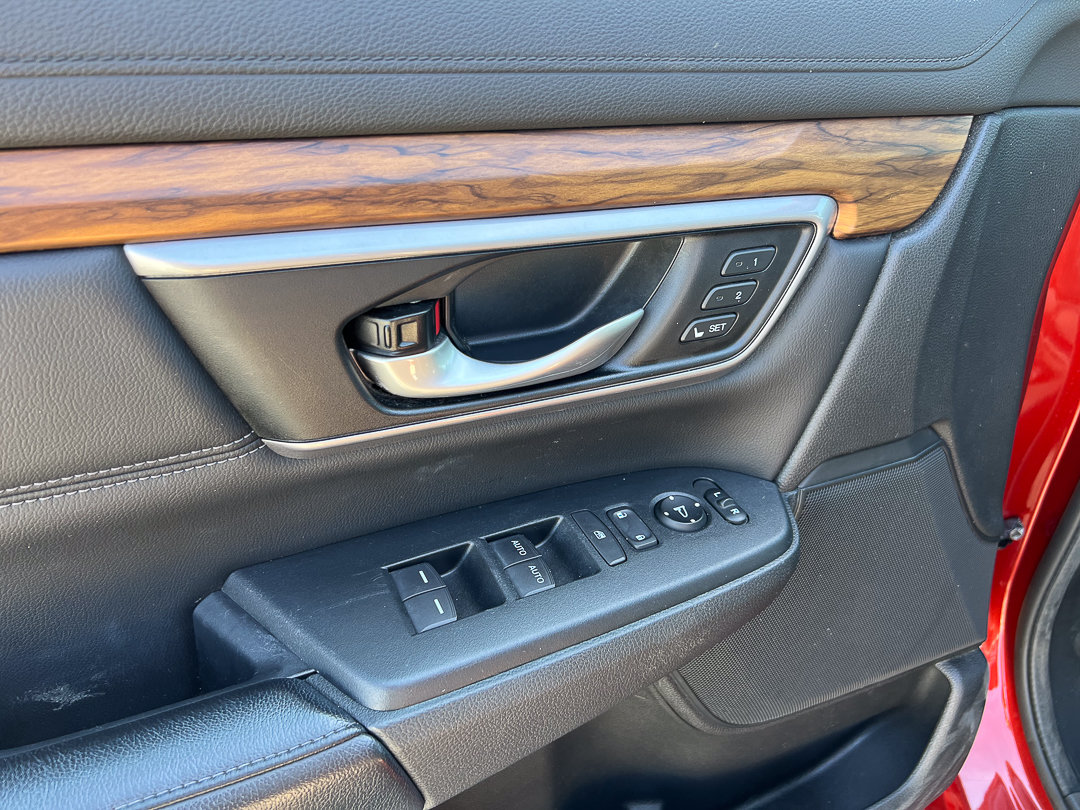 Used 2017 Honda CR-V Touring image 15