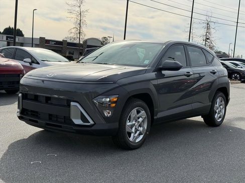 New 2026 Hyundai Kona SE image 7