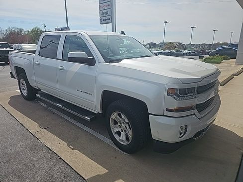 Used 2018 Chevrolet Silverado 1500 LT w/ All Star Edition image 3