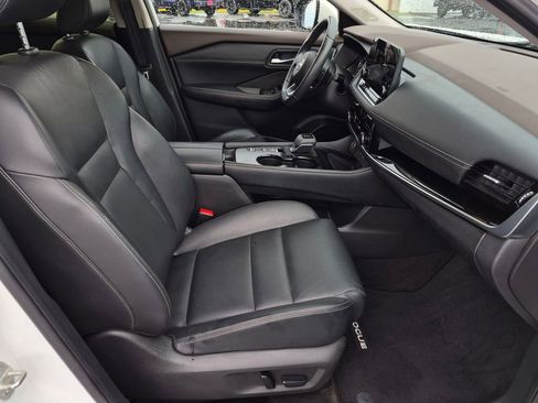 Used 2023 Nissan Rogue SL w/ SL Premium Package FWD image 12
