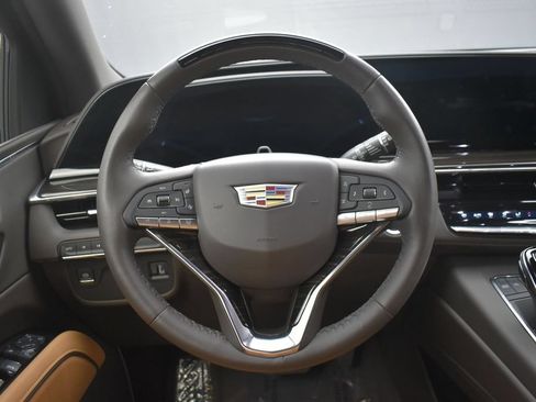 Certified 2024 Cadillac Escalade ESV Premium Luxury AWD/4WD image 15