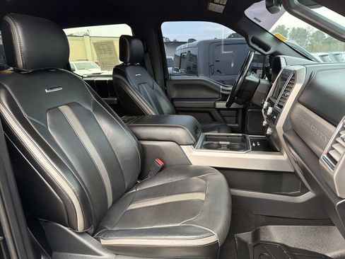 Used 2018 Ford F250 Platinum w/ FX4 Off-Road Package image 27