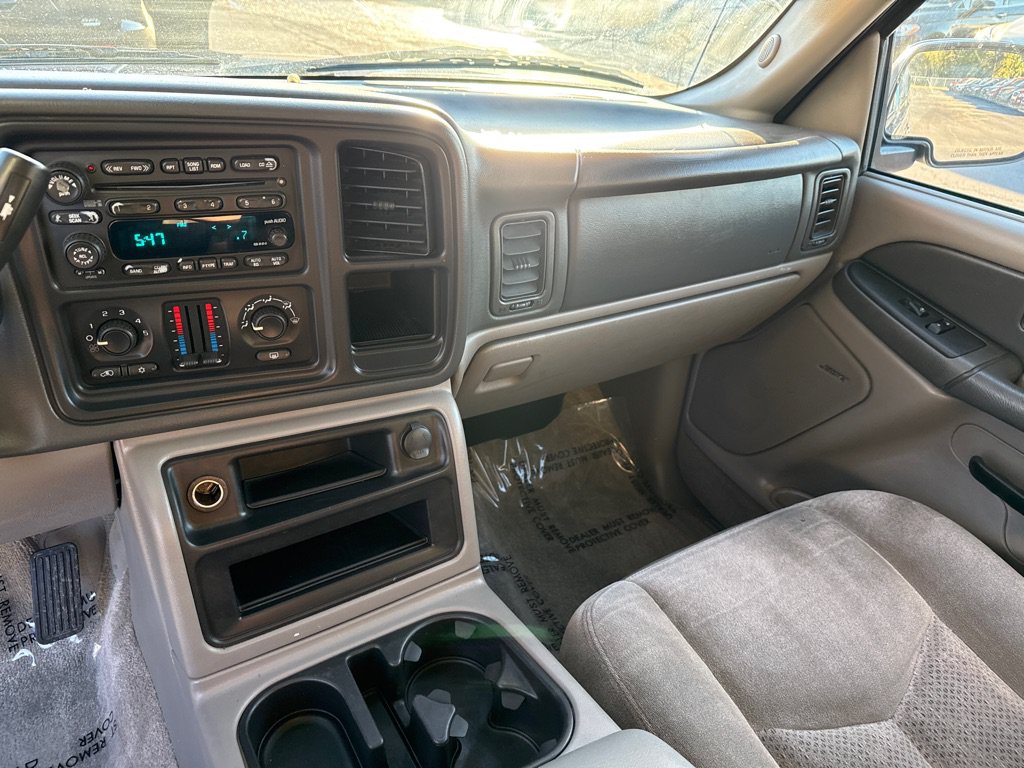 Used 2003 Chevrolet Suburban LS w/ LS Preferred Equipment Group RWD image 15