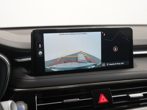 Used 2025 Genesis G70 2.5T image 25