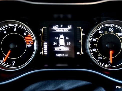 Used 2019 Jeep Cherokee Latitude w/ Popular Appearance Group image 15
