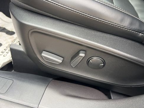 Certified 2023 Ford Escape Platinum image 17