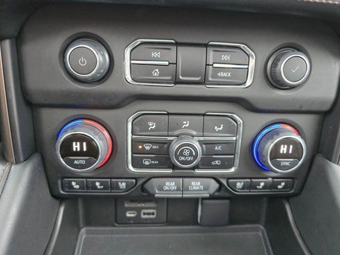 Used 2021 Chevrolet Tahoe High Country image 33