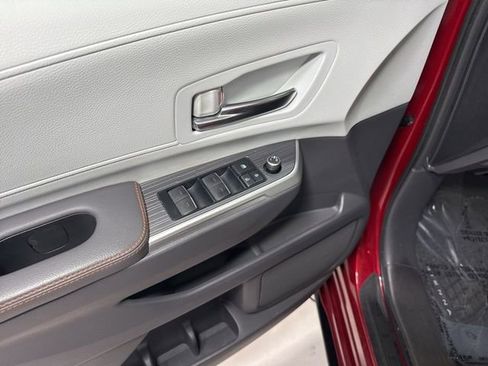 Used 2022 Toyota Sienna XSE FWD image 15
