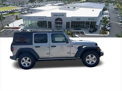 Certified 2018 Jeep Wrangler Unlimited Sport S AWD/4WD image 19
