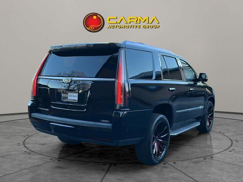 Used 2017 Cadillac Escalade Luxury image 7